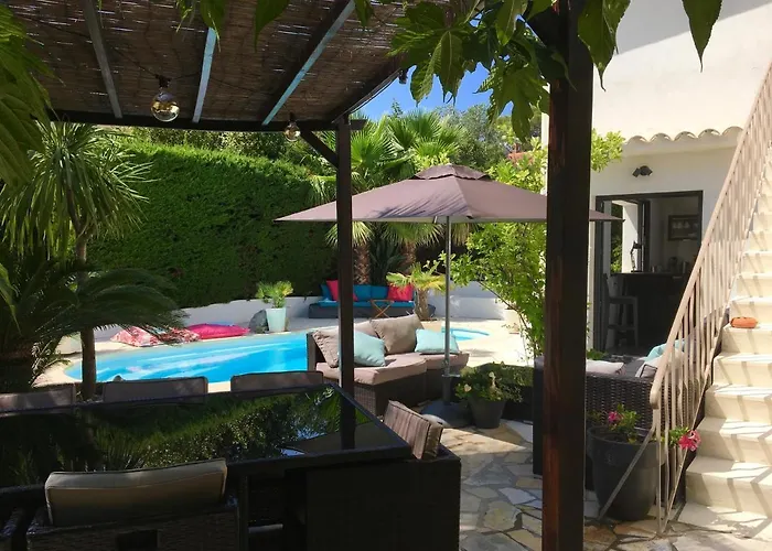 Bed,Kitchen And Swimming Pool Villa Esterel Saint-Raphael  photo